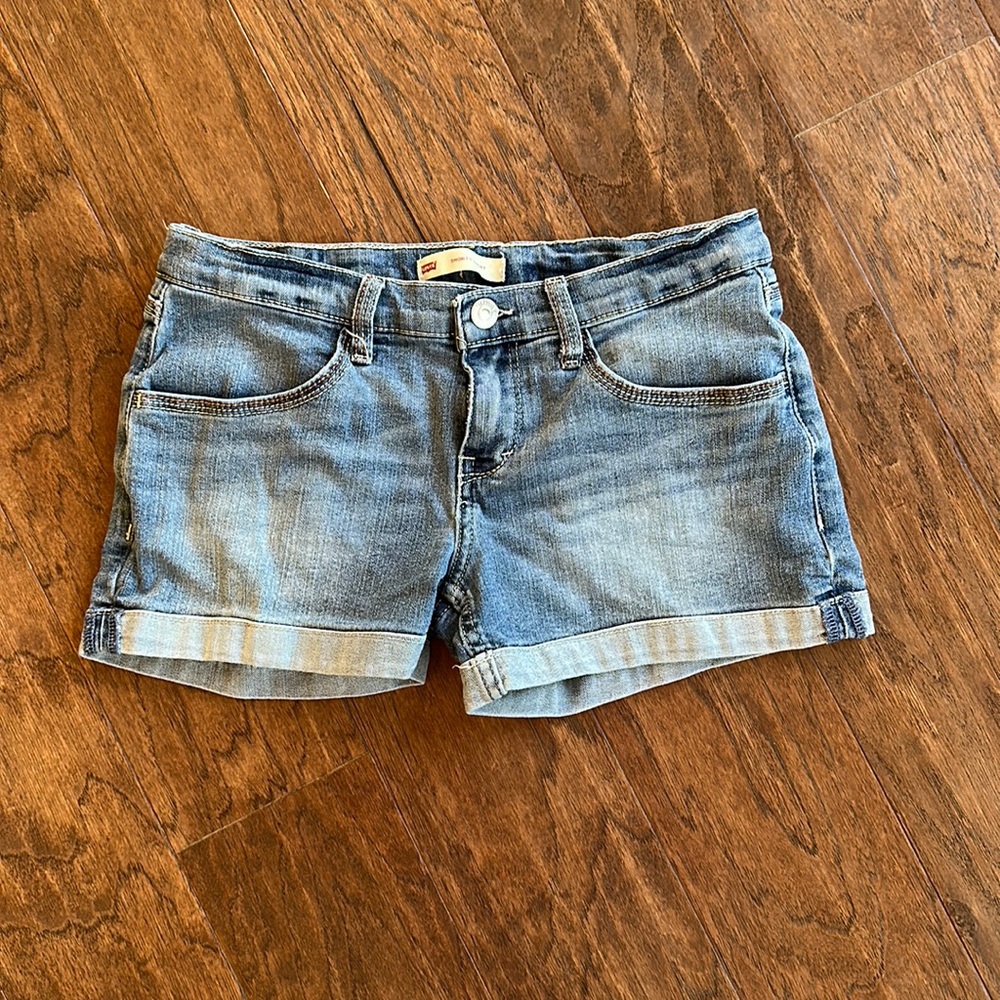 🌞Summer sale! 50% off! NWOT Levi’s Shorty Short Jean Shorts🌞